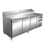 Hűtött munkaasztal felnyitható feltéthűtővel 3 ajtós ipari